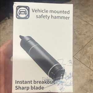 Vehicle Mounted Safety Hammer - Black